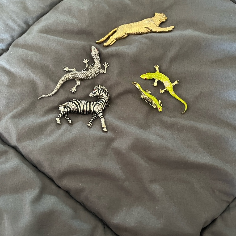 Reptile and Animal Figurine Set - Gold, Silver, Green
